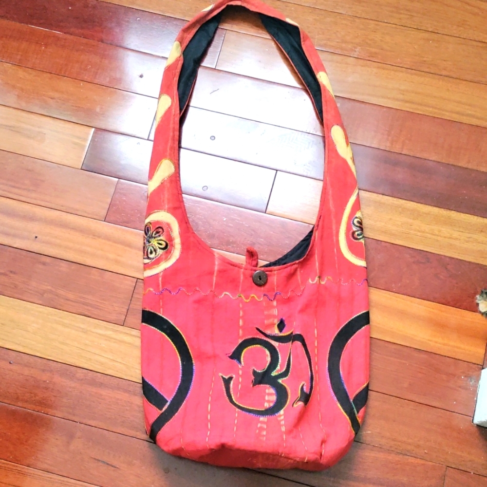 NWOT huge ladies Peace boho bag